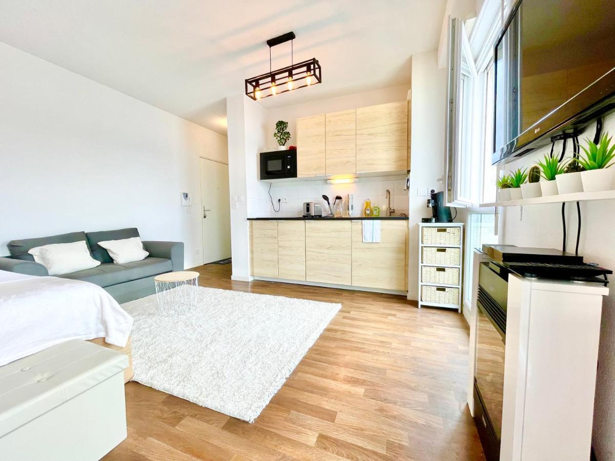Saint Nazaire - White Lion - Centre Ville - Au Calme - Parking Privatif Aerien - Internet Haut Debit Fibre 외부 사진